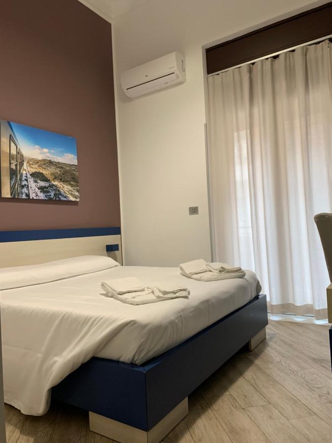 Guesthouse Ughetti 21 Catania Bagian luar foto