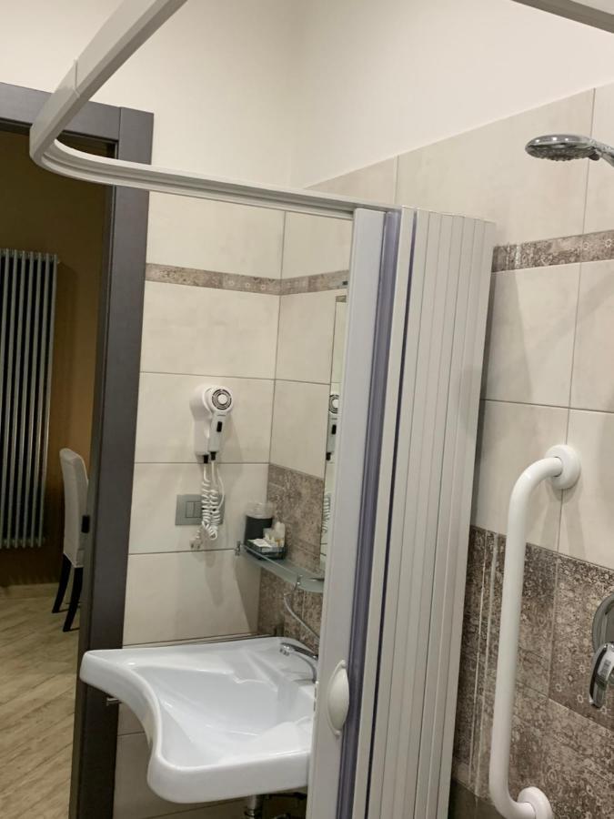 Guesthouse Ughetti 21 Catania Bagian luar foto