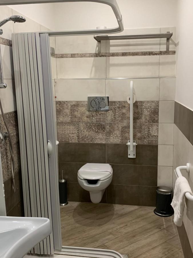 Guesthouse Ughetti 21 Catania Bagian luar foto
